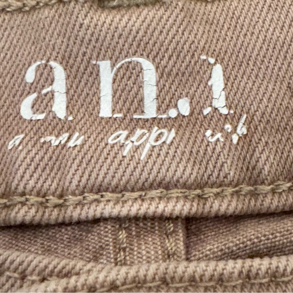 A.N.A women's High-Rise Balloon Jean five-button closure pants size 12
 b65 - Picture 2 of 6